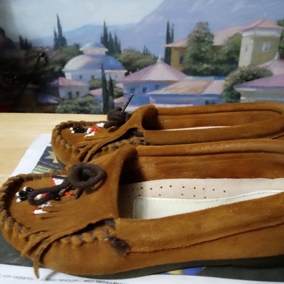 Minnetonka Thunderbird Moccasins Suede 🥿Beaded,Size 8,A Fabulous Vintage Gift. - Picture 14 of 15